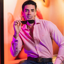 Load image into Gallery viewer, Camisa Porto Blanco Manga Larga Color Rojo con Textura | C-2106