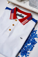Load image into Gallery viewer, Polo Porto Blanco color Blanco con detalles color Azul y Rojo | PLE-2452