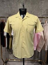 Load image into Gallery viewer, Camisa Cubana de Hombre de Manga Corta con Un Bolsillo | M-2024