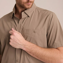 Load image into Gallery viewer, Camisa Porto Blanco Explorer Manga Corta Hombre Alto Rendimiento | Verde Militar CE-2553