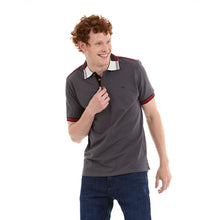 Load image into Gallery viewer, Polo Porto Blanco color Gris Oxford con detalles color Blanco y Rojo | PLE-2447