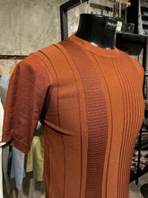 Load image into Gallery viewer, Camiseta Tejida Texturizada Premium de Hombre | MSC-5031
