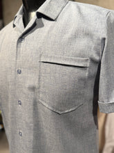 Load image into Gallery viewer, Camisa Cubana de Hombre de Manga Corta con Un Bolsillo | M-2024
