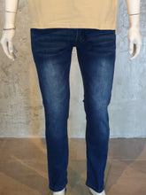 Load image into Gallery viewer, Skinny Fit Jeans | P005
