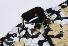 Load image into Gallery viewer, Floral Printed Short Sleeve Shirt / Green
