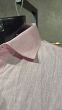 Load and play video in Gallery viewer, Camisa 100% Lino Clásica Elegante para Caballero | MI-1810
