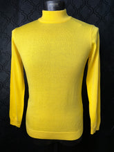 Load image into Gallery viewer, MN01 Yellow Turle Neck
